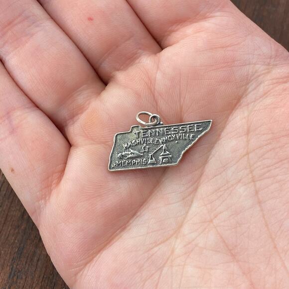Vintage Bell Trading Post 925 Sterling Silver Tennessee State Map Pendant Charm - Picture 1 of 4